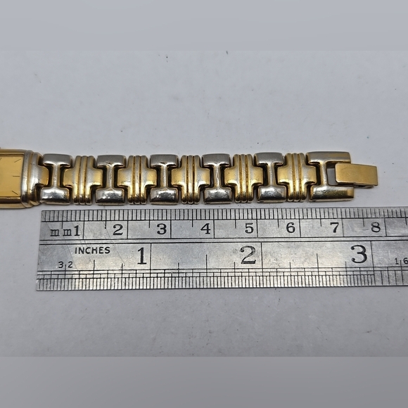 Womens Vintage Bulova T3 Quartz Watch 15mm Gold Tone 97L62 New Battery - Picture 7 of 9